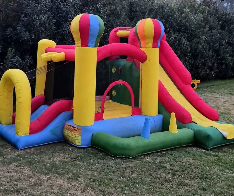Castillo inflable vista general