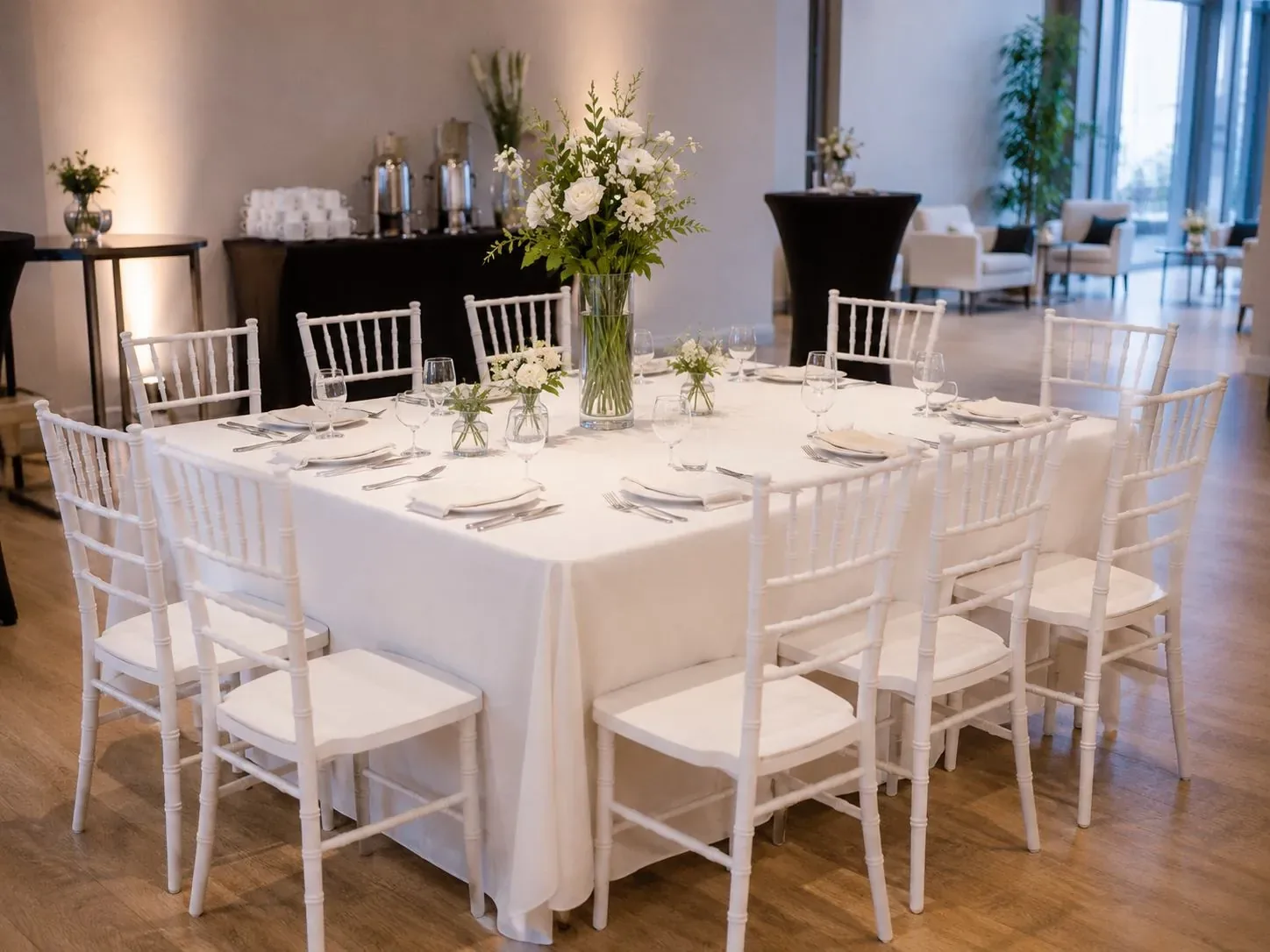 Montaje con silla Chiavari estándar 2